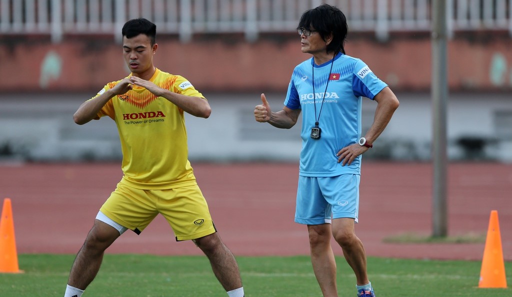 Hậu vệ U23 Việt Nam báo tin vui cho thầy Park, sắp tái xuất ở V-League