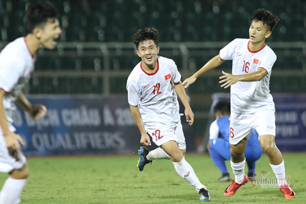 HLV Troussier: “U19 Việt Nam đủ khả năng dự U20 World Cup 2021”
