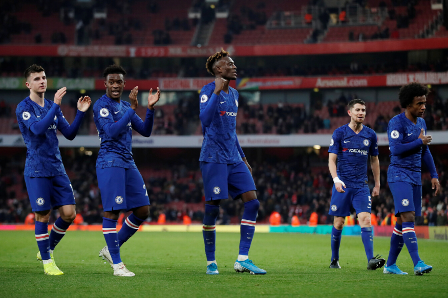 Học Arsenal, Chelsea tính 