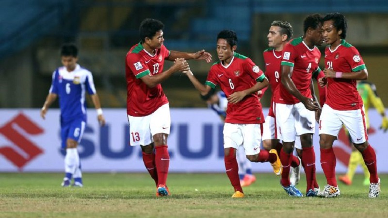Cựu sao Real Madrid và Barcelona chê cầu thủ Indonesia trình độ chuyên môn kém