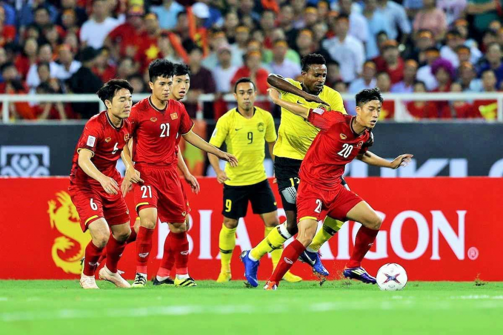 Malaysia rơi vào cảnh nguy khốn trước màn tài đấu Việt Nam 