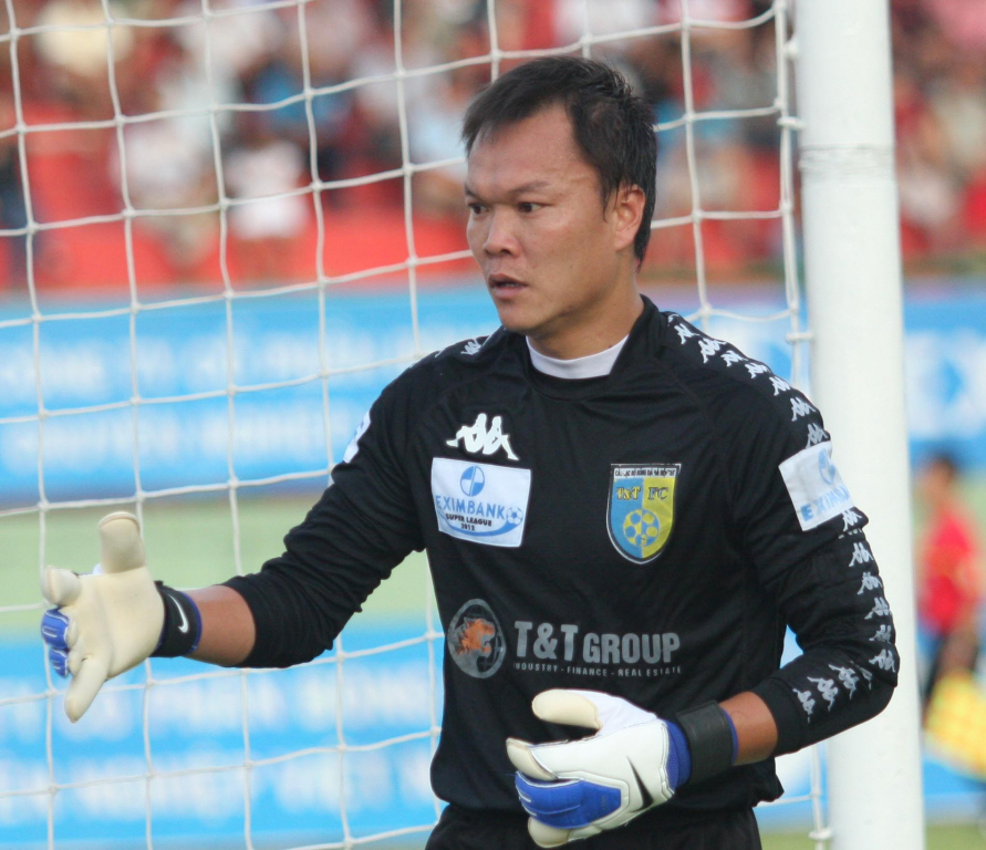 Vì lời hứa với Hà Nội FC, cựu thủ môn ĐTVN có hành động lạ