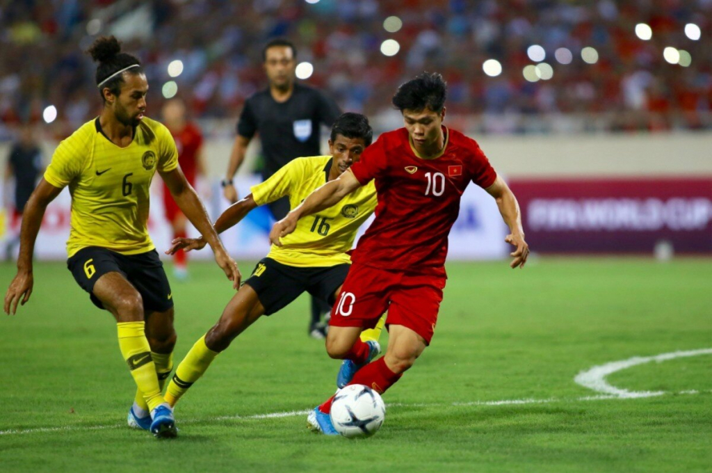 Malaysia gặp khó vì M-League, tuyển Việt Nam “mừng thầm