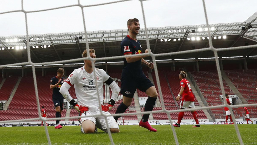 Kết quả vòng 27 Bundesliga: Leipzig vùi dập Mainz 05, Cologne thoát thua thần kỳ