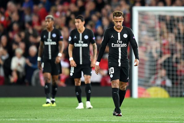 Điểm tin bóng đá tối 16/5: V-League điều chỉnh thể thức, UEFA “báo hại” PSG, Ajax