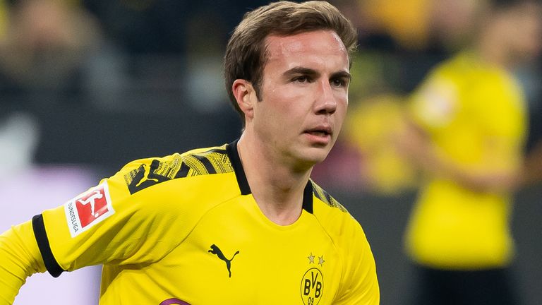 Thần đồng bóng đá Đức một thời xác nhận rời Dortmund