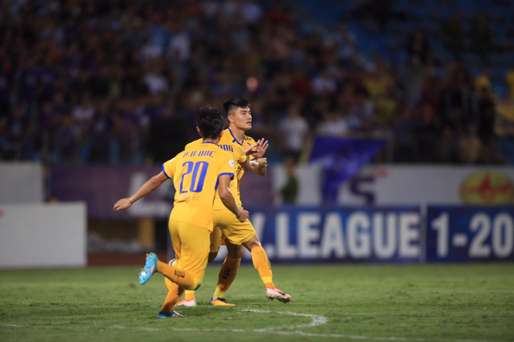 SLNA lên đỉnh V-League và những con số của sự thán phục