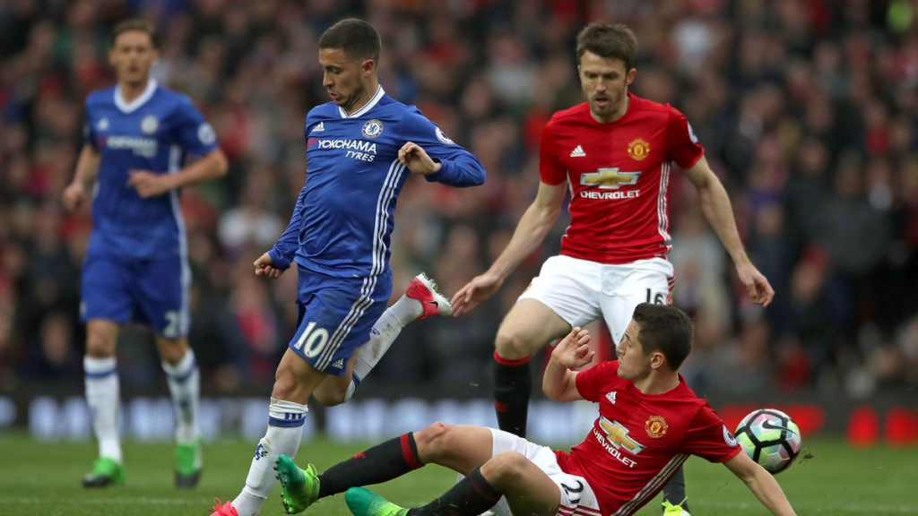 Ander Herrera hé lộ câu chuyện với Mourinho để “hủy diệt” Hazard