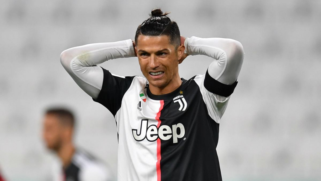 Ronaldo chơi mờ nhạt vì không có thể trạng tốt?