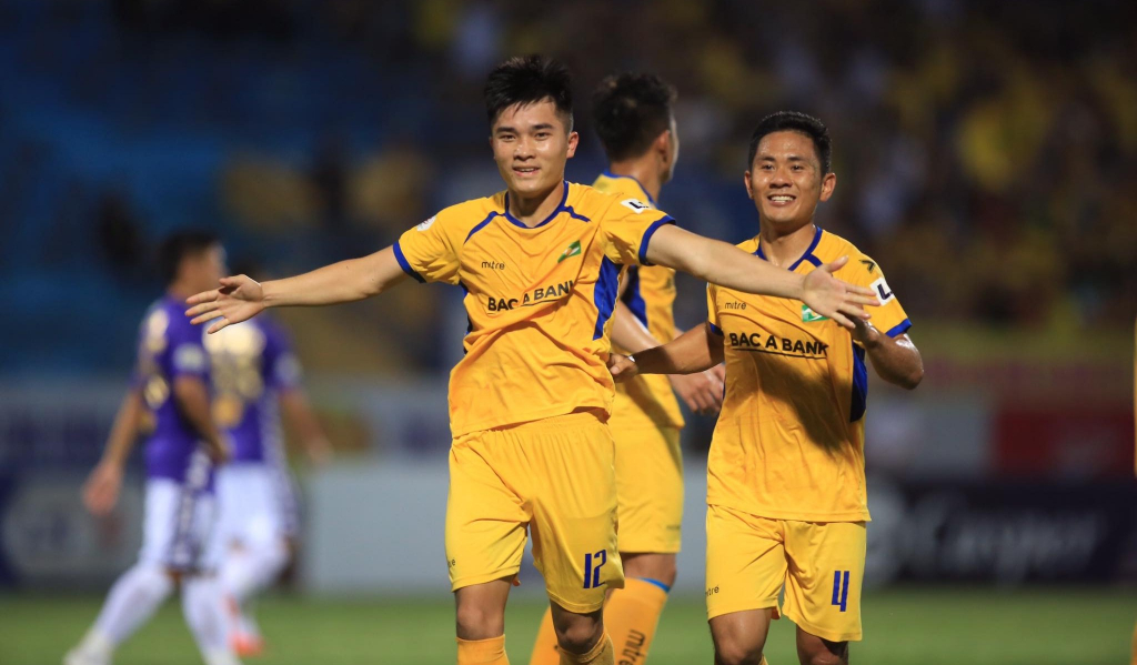 ĐHTB vòng 5 V-League: Vinh danh Công Phượng, SLNA áp đảo