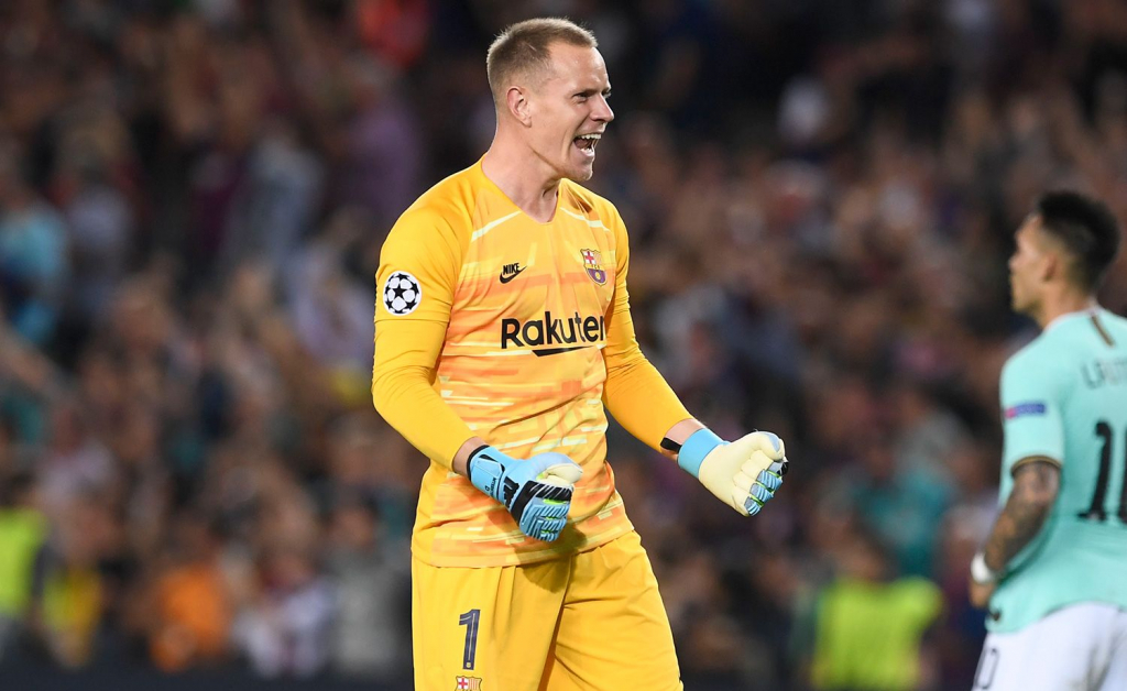 Barca tiến gần hơn đến việc giữ chân Stegen