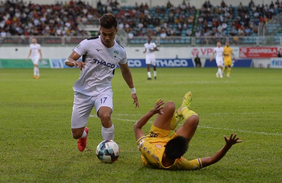 VIDEO: Cú nã đại bác của Văn Thanh giúp HAGL trả mối thù trước Nam Định