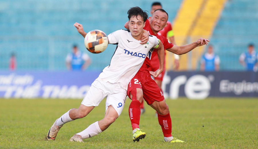 VIDEO: Pha bứt tốc kinh hoàng của Văn Toàn ở trận gặp Hải Phòng FC
