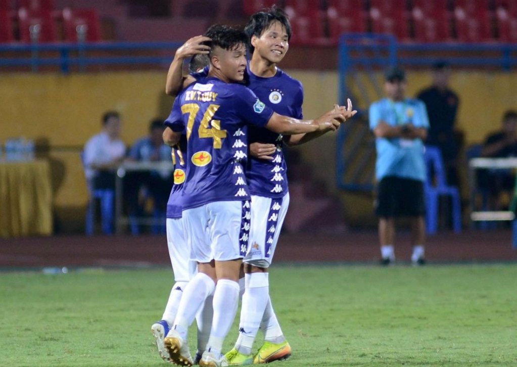 Hậu vệ Hà Nội FC tự tin “khóa” Phan Văn Đức ở trận gặp SLNA