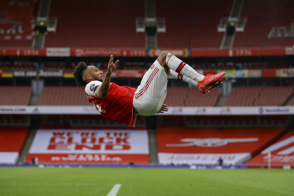 Aubameyang phá vỡ kỷ lục của huyền thoại Arsenal
