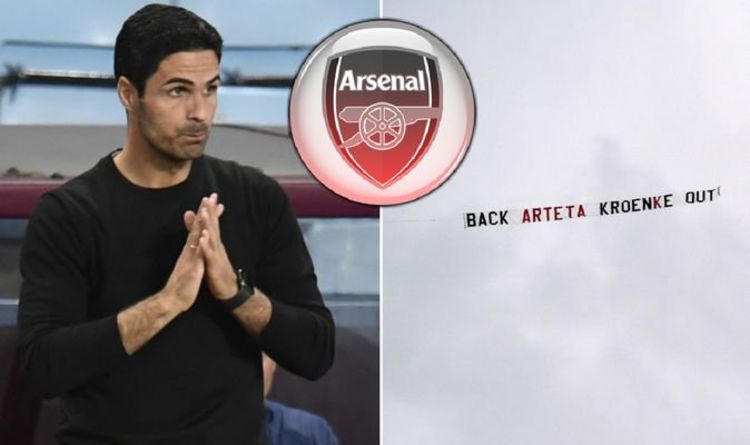 Fan Arsenal thuê máy bay phản đối ông chủ, Arteta nói gì?