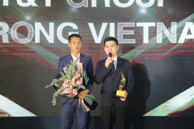 Hùng Dũng và Hà Nội FC nhận giải thưởng lớn trước trận gặp TP.HCM