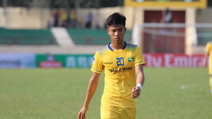 Phan Văn Đức nổi giận sau trận SLNA thua tranh cãi Quảng Nam