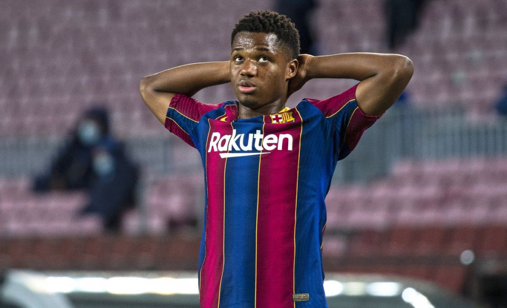 Ansu Fati báo tin cực buồn cho Barcelona