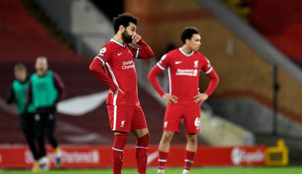 Liverpool thua đau Burnley, huyền thoại nói điều đắng lòng