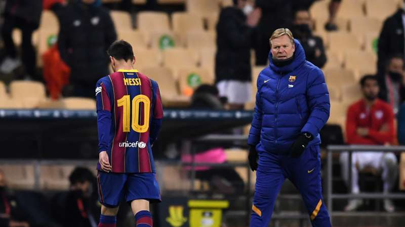 VIDEO: Đánh nguội, Messi lần đầu bị đuổi khỏi sân trong màu áo Barca