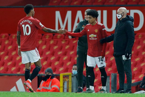 Ra mắt MU, sao trẻ 17 tuổi noi gương Rashford, Greenwood