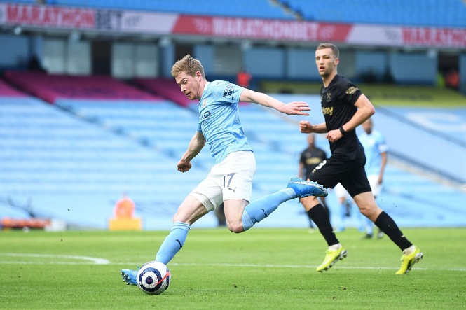 VIDEO: De Bruyne kiến tạo đẳng cấp, đi vào lịch sử NHA