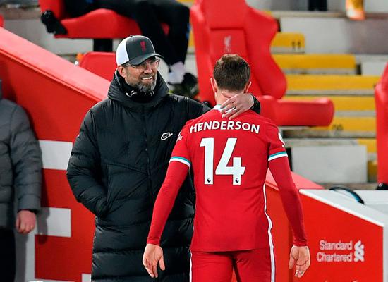 Liverpool xác nhận thời gian vắng mặt của Henderson