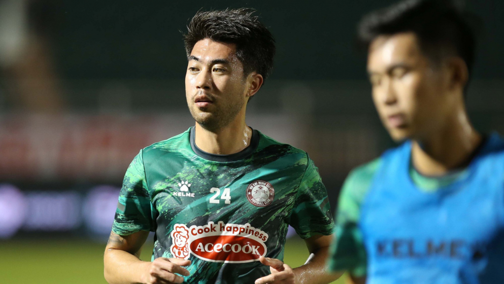 Lee Nguyễn nếm trái đắng đầu tiên khi về Việt Nam chơi bóng
