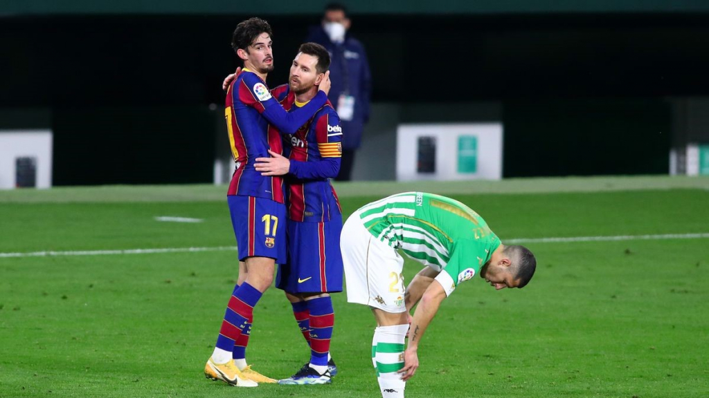 VIDEO: Tỏa sáng sau 2 phút, Messi thêm một lần cứu rỗi Barca