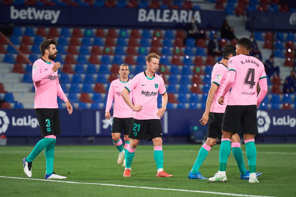 Barca thiệt đơn thiệt kép sau trận hòa tai hại trước Levante