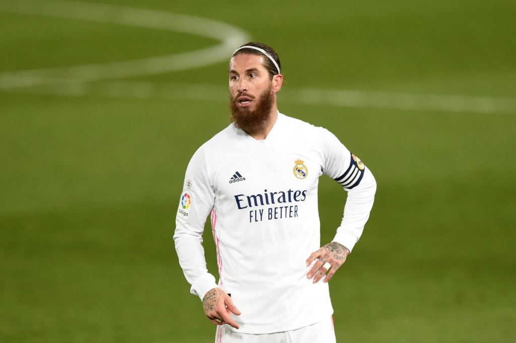 Real Madrid bất ngờ ra tối hậu thư với Ramos