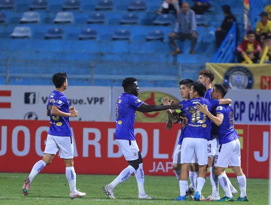 Hà Nội FC kỷ niệm trận đấu thứ 300 trong lịch sử V.League với chiến thắng Thanh Hoá