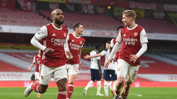 Arsenal 2-1 Tottenham: Cánh trái, trung tuyến và Lacazette