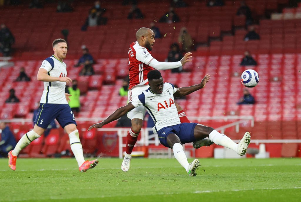 Lacazette thừa nhận Arsenal thắng may mắn nhờ 11m