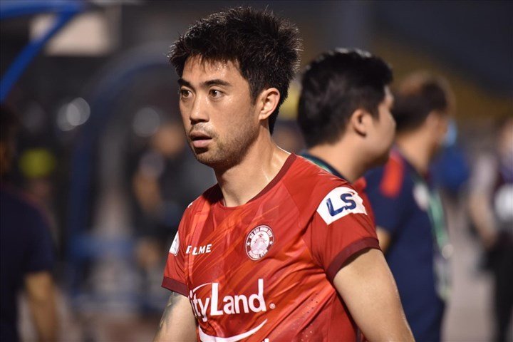 Trung vệ Hà Nội FC cảnh báo Lee Nguyễn