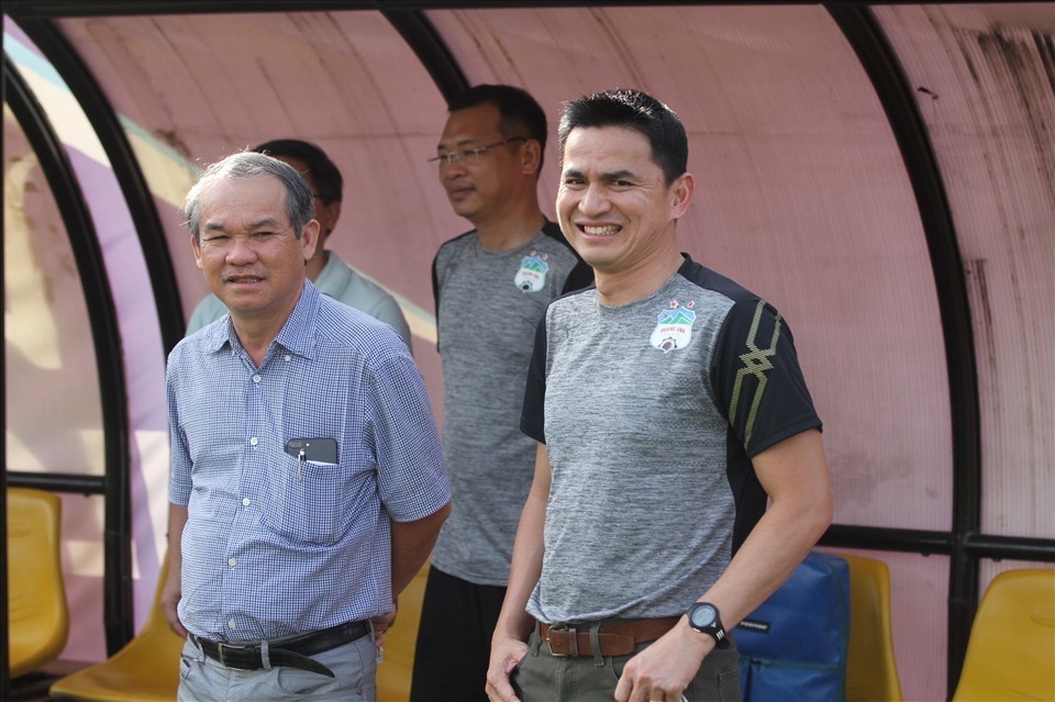 Kiatisak: “Đội tuyển Việt Nam mạnh hơn Thái Lan”