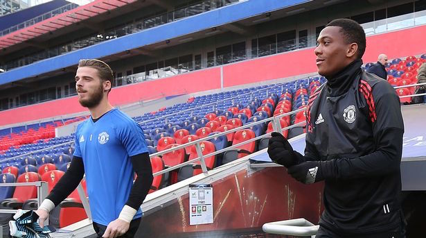 Lỡ trận gặp Palace, De Gea và Martial còn khiến fan MU âu lo trước derby