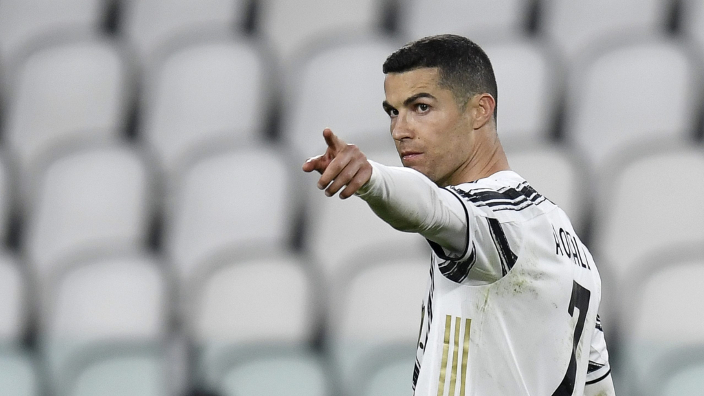 Ronaldo lần đầu lên tiếng về tương lai tại Juve