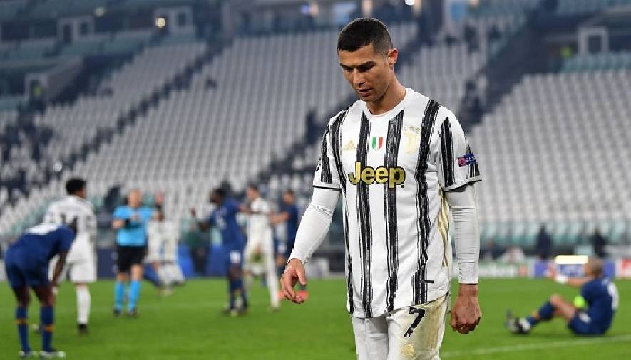 Ronaldo bị chỉ trích dữ dội sau khi Juventus bị loại khỏi cúp C1