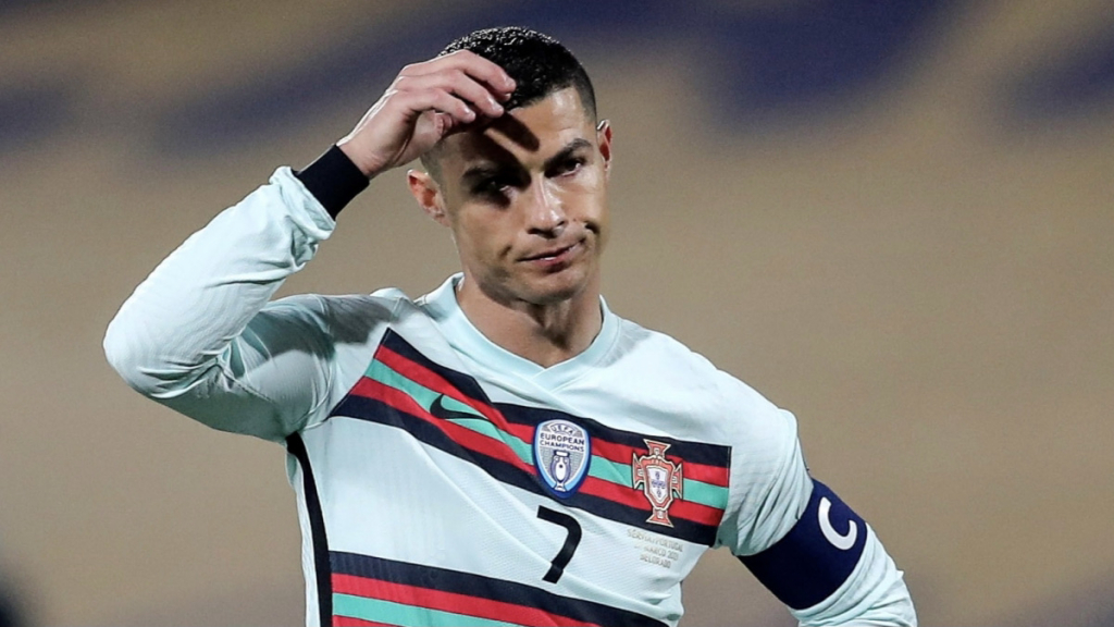 Ronaldo đối diện án phạt của FIFA vì hành động thiếu kiềm chế