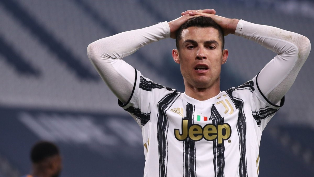 Sếp lớn Juventus xác nhận tương lai Ronaldo sau cú sốc Cúp C1