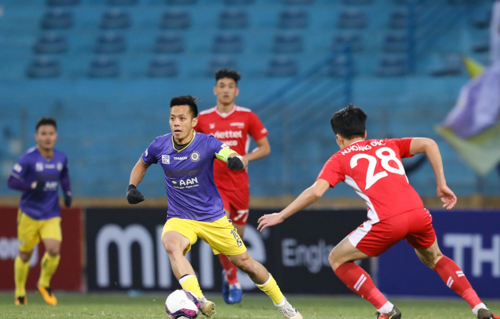 Tỏa sáng cùng Hà Nội FC, Văn Quyết nhận được vinh dự đặc biệt