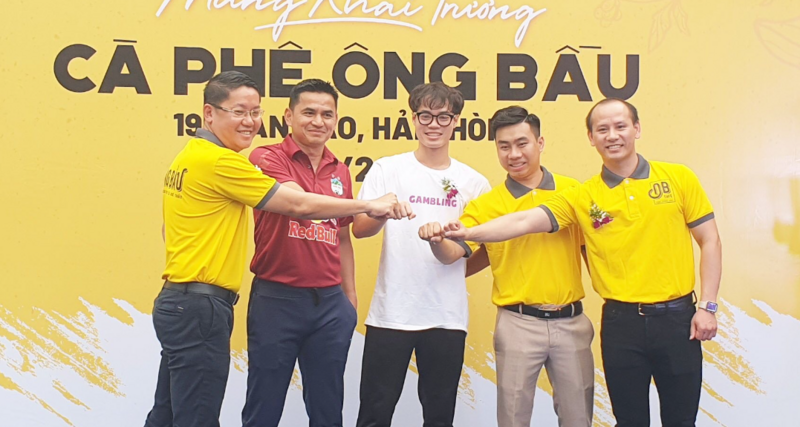 Xuân Trường, Văn Toàn và các cầu thủ Việt có nghề tay trái kiếm thu nhập khủng