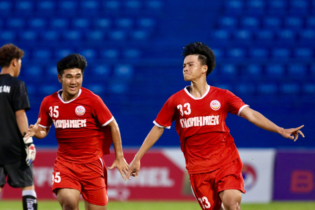 Sao trẻ ghi hattrick, U19 PVF bảo vệ thành công ngôi vô địch