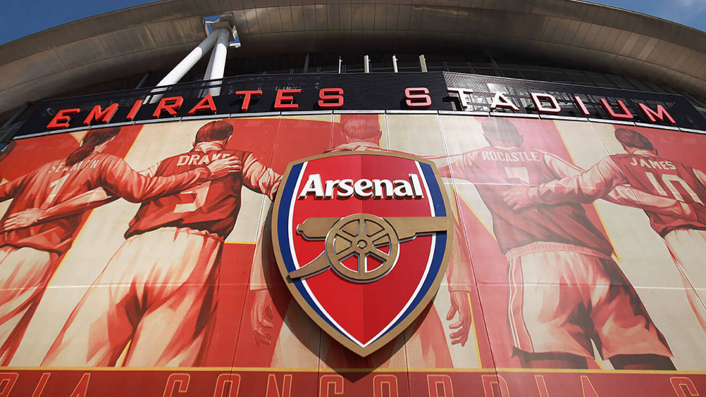 Arsenal cầu xin sự tha thứ sau sai lầm với Super League