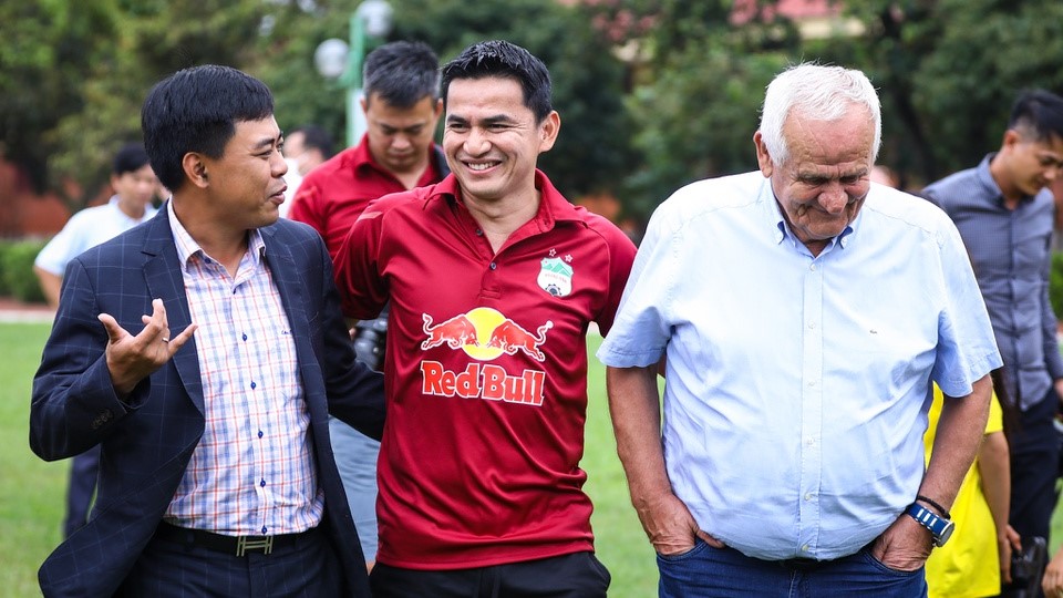 Bóng đá Việt Nam mang đến trải nghiệm chưa từng có với Kiatisak