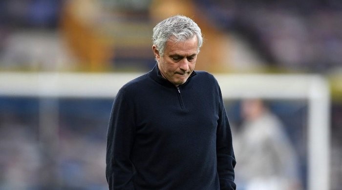CHÍNH THỨC: Jose Mourinho bị Tottenham Hotspur sa thải