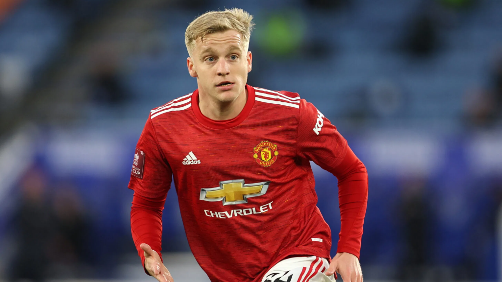 3 lí do vì sao MU nên kiên nhẫn với Van de Beek