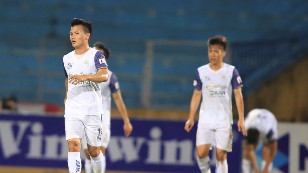 Hà Nội FC tụt dốc không phanh ở V.League 2021: Vì đâu nên nỗi?